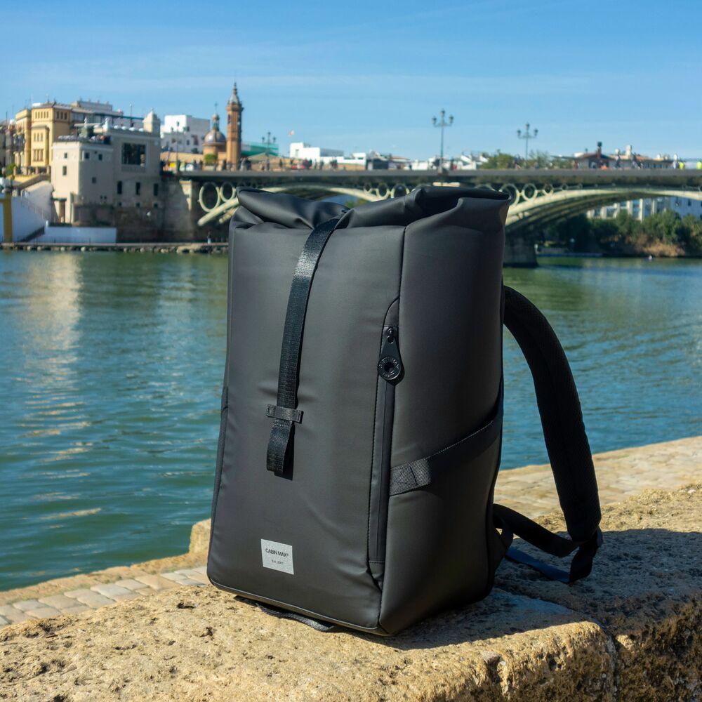 Iseo Rolltop Backpack - 40x20x25 cm Ryanair Underseat – Cabin Max