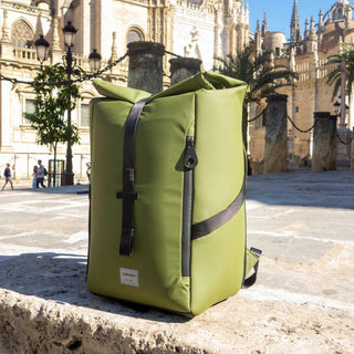 Iseo Rolltop Backpack - 40x20x25 cm Ryanair Underseat - Cabin Max