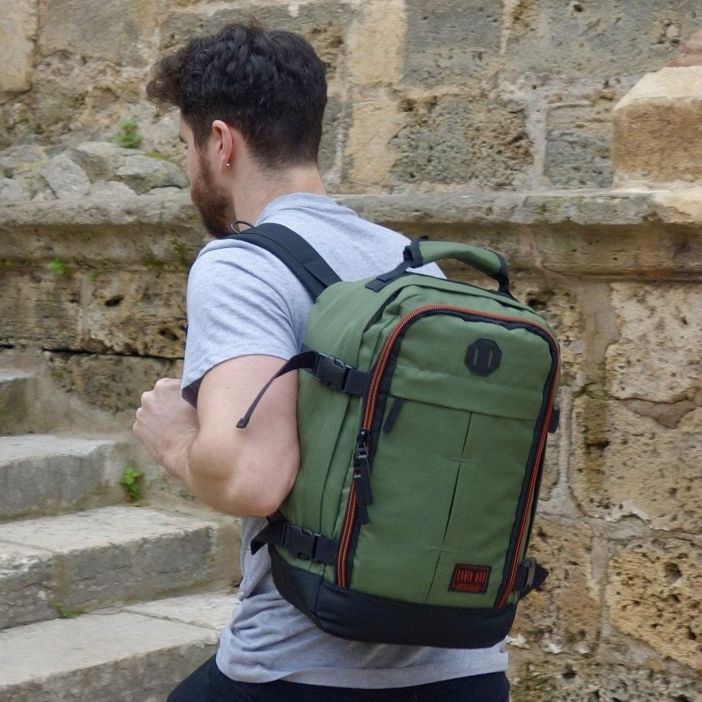 Manhattan Backpack Manhattan 44L Hybrid - 55x40x20cm – Cabin Max